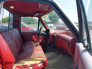 1989 Ford F-250 с VIN 1FTHF26H3KKA46424, выставлен на аукционе IAAI как лот 42475383 с пробегом 20 408 миль миль и . История ставок и продаж доступна на DreamBid. Изображение 5.