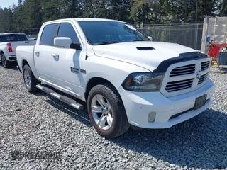 2016 Ram 1500 Sport z VIN 1C6RR7MTXGS260549, wystawiony jako IAAI lot #42085836 z przebiegiem 140 627 mil mil oraz . Historia ofert i sprzedaży dostępna na DreamBid. Obrazek 1.