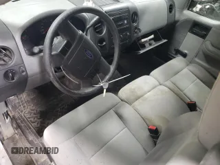 2004 Ford F-150 XL z VIN 1FTRF12W84NA68178, wystawiony jako Copart lot #48812455 z przebiegiem 206 819 mil mil oraz Szkody całkowita. Historia ofert i sprzedaży dostępna na DreamBid. Obrazek 8.
