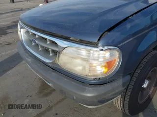 1998 Ford Explorer XL с VIN 1FMZU32E8WZC23442, выставлен на аукционе IAAI как лот 41472672 с пробегом 199 536 миль миль и . История ставок и продаж доступна на DreamBid. Изображение 6.