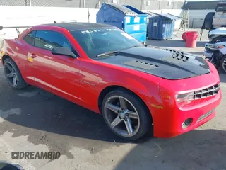 2013 Chevrolet Camaro LS с VIN 2G1FA1E3XD9245179, выставлен на аукционе IAAI как лот 41732606 с пробегом 202 130 миль миль и . История ставок и продаж доступна на DreamBid. Изображение 1.