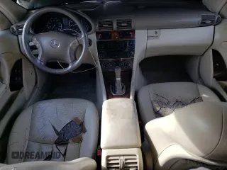 2005 Mercedes-Benz C 240 with VIN WDBRH81J65F655157, listed as a Copart auction lot 45287645 with 185,278 mi miles and Salvage title. Bid and sale history available at DreamBid. Image 8.