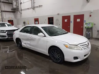 2011 Toyota Camry LE with VIN 4T1BF3EK3BU724386, listed as a IAAI auction lot 42046335 with 215,402 mi miles. Bid and sale history available at carsss.com. Image 1.