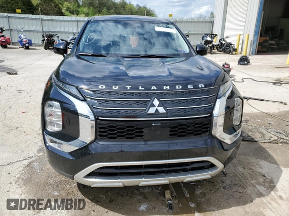 2023 Mitsubishi Outlander SE z VIN JA4J4UA82PZ051018, wystawiony jako Copart lot #47072425 z przebiegiem 20 974 mil mil oraz Szkoda całkowita • Salvage title. Historia ofert i sprzedaży dostępna na DreamBid. Obrazek 5.