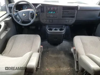 2013 Chevrolet Express Passenger 1LT z VIN 1GAZGYFG4D1140342, wystawiony jako Copart lot #75170404 z przebiegiem 201 580 mil mil oraz Czysty tytuł • Clean title. Historia ofert i sprzedaży dostępna na DreamBid. Obrazek 8.