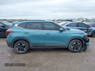 2024 Kia Seltos EX z VIN KNDER2AA5R7473573, wystawiony jako IAAI lot #41906243 z przebiegiem 39 672 mil mil oraz . Historia ofert i sprzedaży dostępna na DreamBid. Obrazek 13.