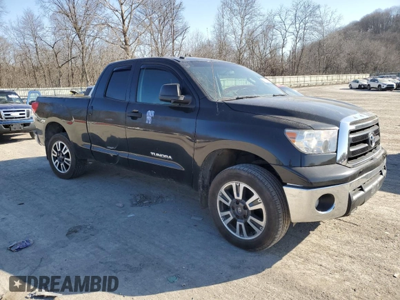 2012 Toyota Tundra z VIN 5TFUM5F1XCX027852, wystawiony jako Copart lot #48555935 z przebiegiem 172 591 mil mil oraz Szkoda całkowita • Salvage title. Historia ofert i sprzedaży dostępna na DreamBid. Obrazek 4.