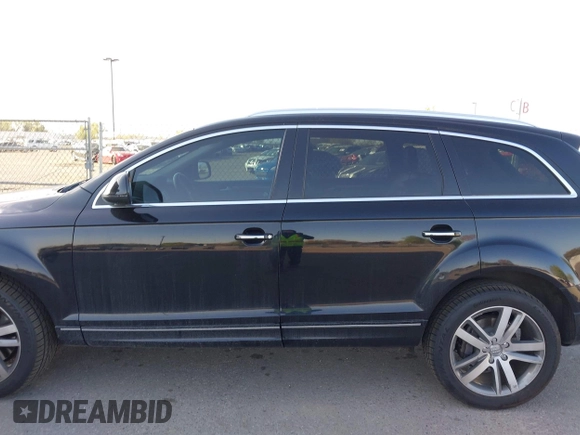 2013 Audi Q7 3.0T Premium Plus with VIN WA1LGAFE3DD015182, listed as a IAAI auction lot 42047442 with 113,003 mi miles. Bid and sale history available at carsss.com. Image 6.