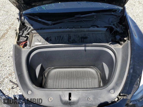 2022 Tesla Model Y Performance z VIN 7SAYGDEF0NF540933, wystawiony jako Copart lot #56087145 z przebiegiem 59 717 mil mil oraz Szkoda całkowita • Salvage title. Historia ofert i sprzedaży dostępna na DreamBid. Obrazek 11.