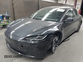 2025 Tesla Model 3 Long Range with VIN 5YJ3E1EA4SF952168, listed as a IAAI auction lot 42281783 with 3,926 mi miles and . Bid and sale history available at DreamBid. Image 2.