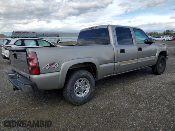 2003 Chevrolet Silverado 1500HD LS z VIN 1GCGK13U63F131030, wystawiony jako Copart lot #51332975 z przebiegiem 219 366 mil mil oraz Szkoda całkowita • Salvage title. Historia ofert i sprzedaży dostępna na DreamBid. Obrazek 3.