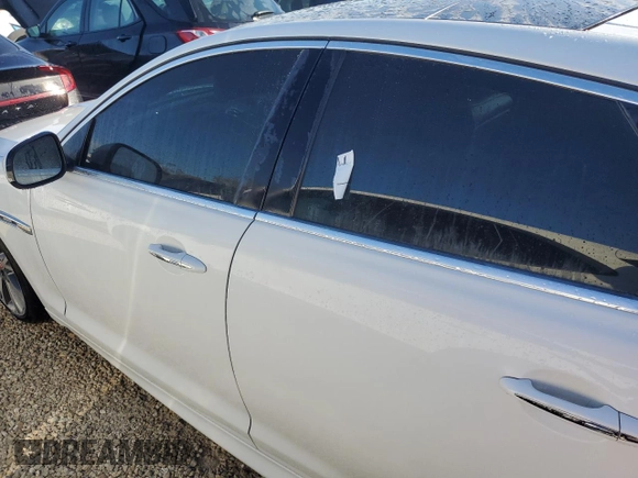 2019 Jaguar XJ with VIN SAJWJ1CD6K8W20725, listed as a Copart auction lot 76631854 with 25,261 mi miles and Salvage Title. Bid and sale history available at carsss.com. Image 12.