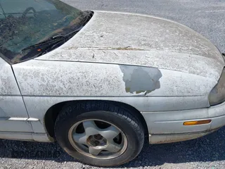 1998 Chevrolet Monte Carlo LS z VIN 2G1WW12MXW9114335, wystawiony jako IAAI lot #42284798 z przebiegiem 214 728 mil mil oraz . Historia ofert i sprzedaży dostępna na DreamBid. Obrazek 15.