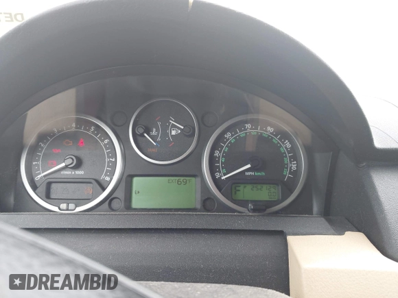 2006 Land Rover LR3 SE with VIN SALAE25416A396688, listed as a IAAI auction lot 42674297 with 252,129 mi miles and . Bid and sale history available at DreamBid. Image 7.
