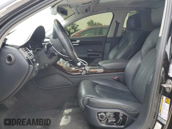 2015 Audi A8 4.0T z VIN WAU32AFD8FN001493, wystawiony jako Copart lot #57394315 z przebiegiem 120 464 mil mil oraz Szkoda całkowita • Salvage title. Historia ofert i sprzedaży dostępna na DreamBid. Obrazek 7.