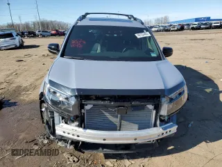 2024 Honda Passport TrailSport with VIN 5FNYF8H64RB005399, listed as a Copart auction lot 48120465 with 11,930 mi miles and Salvage Title. Bid and sale history available at DreamBid. Image 5.