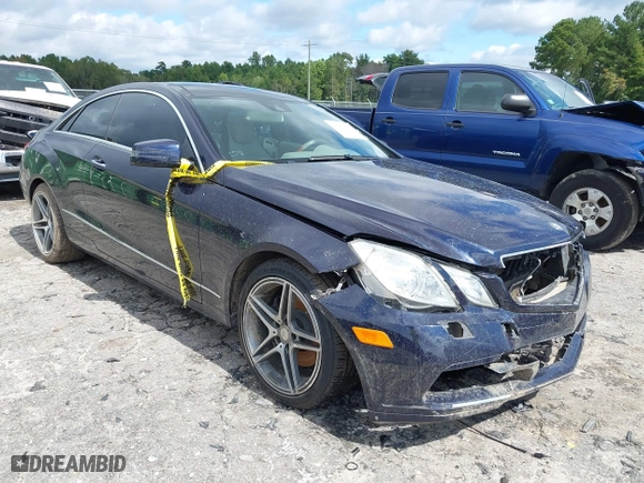 2011 Mercedes-Benz E-Class E 350 with VIN WDDKJ5GB6BF077956, listed as a IAAI auction lot 40459053 with 65,199 mi miles. Bid and sale history available at carsss.com. Image 1.