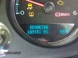 2014 Chevrolet Tahoe LT z VIN 1GNSCBE02ER181908, wystawiony jako IAAI lot #41628601 z przebiegiem 189 151 mil mil oraz . Historia ofert i sprzedaży dostępna na DreamBid. Obrazek 15.