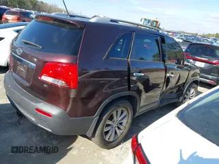 2011 Kia Sorento EX with VIN 5XYKU3A12BG089184, listed as a IAAI auction lot 41145941 with 111,597 mi miles. Bid and sale history available at carsss.com. Image 4.