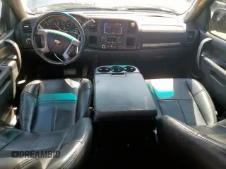 2011 Chevrolet Silverado 1500 LT with VIN 3GCPCSE00BG146195, listed as a Copart auction lot 52179255 with 142,685 mi miles and Salvage Title. Bid and sale history available at DreamBid. Image 8.