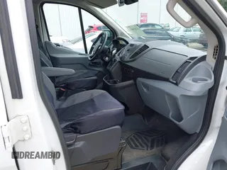 2016 Ford Transit Cargo z VIN 1FTYR2ZM9GKB01756, wystawiony jako IAAI lot #42469442 z przebiegiem 180 944 mil mil oraz . Historia ofert i sprzedaży dostępna na DreamBid. Obrazek 5.