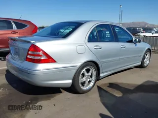 2007 Mercedes-Benz C 230 Sport z VIN WDBRF52HX7F934534, wystawiony jako IAAI lot #42509797 z przebiegiem 75 703 mil mil oraz . Historia ofert i sprzedaży dostępna na DreamBid. Obrazek 4.