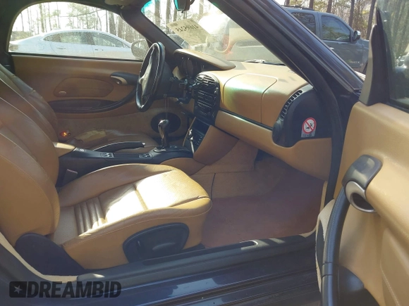 2001 Porsche Boxster with VIN WP0CA29841U626899, listed as a IAAI auction lot 41695245 with 138,097 mi miles. Bid and sale history available at carsss.com. Image 5.