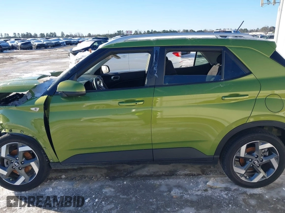 2024 Hyundai Venue SEL z VIN KMHRC8A37RU338485, wystawiony jako IAAI lot #41271559 z przebiegiem 18 665 mil mil oraz . Historia ofert i sprzedaży dostępna na DreamBid. Obrazek 14.