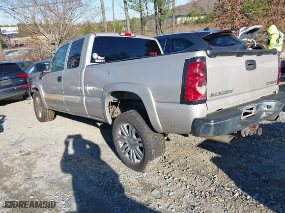 2005 Chevrolet Silverado 1500 Z71 with VIN 1GCEK19Z65Z170339, listed as a IAAI auction lot 41128863 with 250,826 mi miles. Bid and sale history available at carsss.com. Image 3.