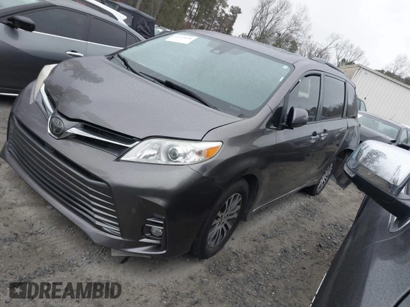 2019 Toyota Sienna XLE Auto Access Seat with VIN 5TDYZ3DC8KS982777, listed as a IAAI auction lot 41519696 with 109,708 mi miles. Bid and sale history available at carsss.com. Image 17.