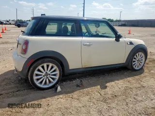 2010 MINI Hardtop with VIN WMWMF3C50ATZ61512, listed as a Copart auction lot 57819095 with 150,848 mi miles and Clean title. Bid and sale history available at DreamBid. Image 3.