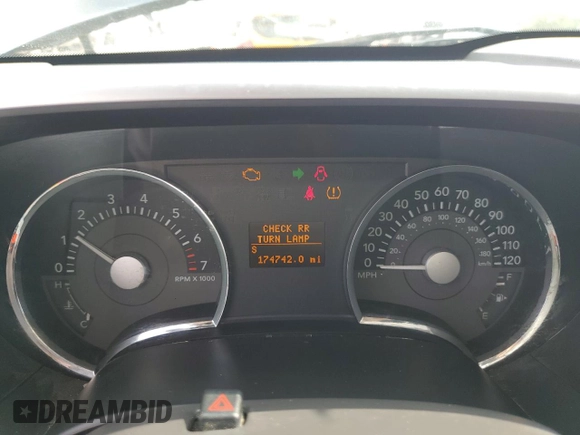 2010 Mercury Mountaineer z VIN 4M2EN3HE2AUJ07385, wystawiony jako Copart lot #51235735 z przebiegiem 174 742 mil mil oraz Szkoda całkowita • Salvage title. Historia ofert i sprzedaży dostępna na DreamBid. Obrazek 9.