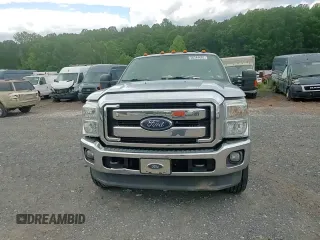 2015 Ford F-250 XLT z VIN 1FT7X2B60FEB85184, wystawiony jako Copart lot #56344665 z przebiegiem 195 598 mil mil oraz Szkoda całkowita • Salvage title. Historia ofert i sprzedaży dostępna na DreamBid. Obrazek 13.