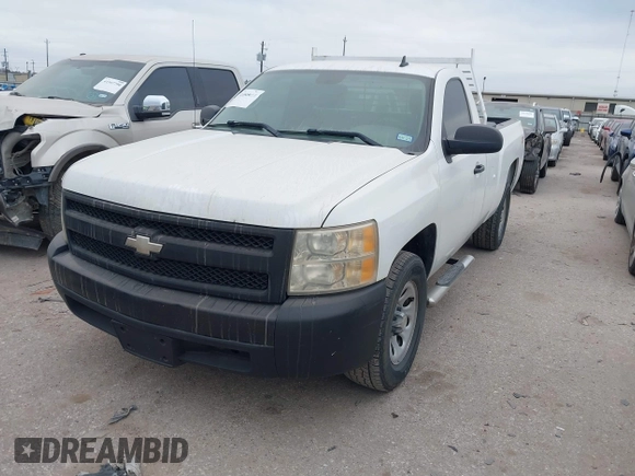 2008 Chevrolet Silverado 1500 Work Truck with VIN 1GCEC14X08Z157061, listed as a IAAI auction lot 41545658 with 270,908 mi miles. Bid and sale history available at carsss.com. Image 2.