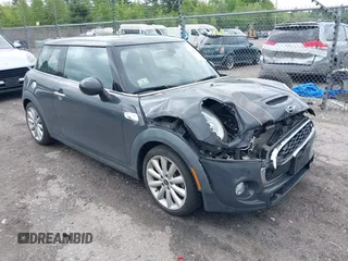 2015 MINI Hardtop S z VIN WMWXP7C53F2A35056, wystawiony jako IAAI lot #42275839 z przebiegiem 51 285 mil mil oraz . Historia ofert i sprzedaży dostępna na DreamBid. Obrazek 1.