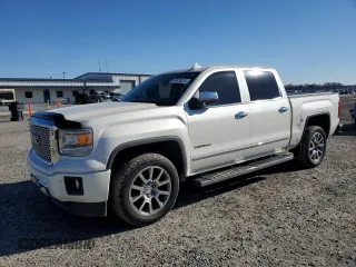 2015 GMC Sierra 1500 Denali with VIN 3GTU2WECXFG371415, listed as a Copart auction lot 44425615 with 190,499 mi miles and Salvage Title. Bid and sale history available at carsss.com. Image 1.