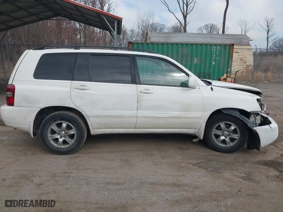 2006 Toyota Highlander w/3rd Row with VIN JTEEP21A560150131, listed as a IAAI auction lot 41843601 with 226,586 mi miles. Bid and sale history available at carsss.com. Image 13.