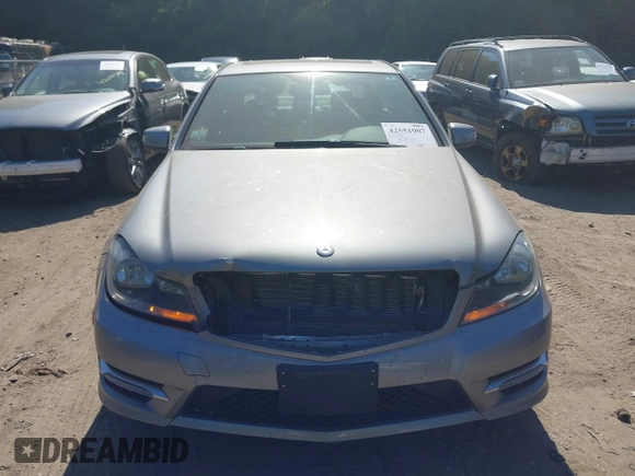 2013 Mercedes-Benz C 300 Sport с VIN WDDGF8AB0DA822279, выставлен на аукционе IAAI как лот 42551907 с пробегом 115 854 миль миль и . История ставок и продаж доступна на DreamBid. Изображение 12.