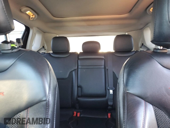 2018 Jeep Compass Trailhawk с VIN 3C4NJDDB5JT412005, выставлен на аукционе Copart как лот 65649535 с пробегом 105 912 миль миль и Списание • Salvage title. История ставок и продаж доступна на DreamBid. Изображение 10.