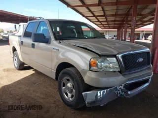 2007 Ford F-150 XLT z VIN 1FTPW12V77KB49273, wystawiony jako IAAI lot #42018197 z przebiegiem 141 406 mil mil oraz . Historia ofert i sprzedaży dostępna na DreamBid. Obrazek 1.