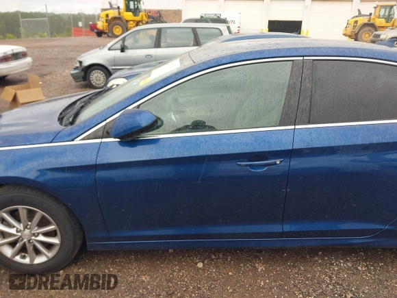 2018 Hyundai Sonata SE z VIN 5NPE24AF7JH697147, wystawiony jako IAAI lot #42253796 z przebiegiem 72 605 mil mil oraz . Historia ofert i sprzedaży dostępna na DreamBid. Obrazek 14.