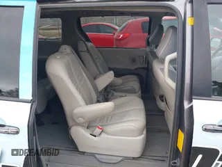 2012 Toyota Sienna XLE with VIN 5TDDK3DC3CS033755, listed as a IAAI auction lot 41815132 with 189,777 mi miles. Bid and sale history available at carsss.com. Image 8.