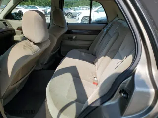 2005 Mercury Grand Marquis GS with VIN 2MEFM74W85X602092, listed as a Copart auction lot 68820314 with 70,427 mi miles and Clean Title. Bid and sale history available at carsss.com. Image 10.