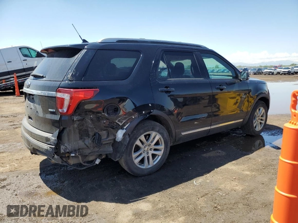 2019 Ford Explorer XLT с VIN 1FM5K8DH1KGA37725, выставлен на аукционе Copart как лот 56255315 с пробегом 56 501 миль миль и Списание • Salvage title. История ставок и продаж доступна на DreamBid. Изображение 3.