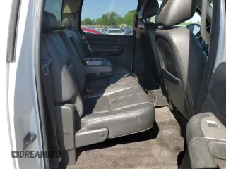 2010 Chevrolet Silverado 1500 LT with VIN 3GCRCSE03AG165766, listed as a Copart auction lot 52150475 with 132,253 mi miles and Salvage Title. Bid and sale history available at DreamBid. Image 10.