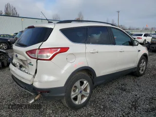 2014 Ford Escape SE with VIN 1FMCU0GX5EUB63677, listed as a Copart auction lot 88471095 with Not Provided miles and Salvage Title. Bid and sale history available at carsss.com. Image 3.