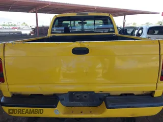 2000 Dodge 1500 z VIN 1B7HC16ZXYS543037, wystawiony jako IAAI lot #42477808 z przebiegiem 165 294 mil mil oraz . Historia ofert i sprzedaży dostępna na DreamBid. Obrazek 6.