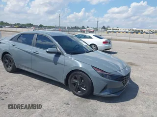 2022 Hyundai Elantra SEL with VIN KMHLM4AG0NU311475, listed as a IAAI auction lot 41897686 with 25,488 mi miles and . Bid and sale history available at carsss.com. Image 1.