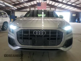 2019 Audi Q8 Premium z VIN WA1AVAF12KD030389, wystawiony jako Copart lot #60860675 z przebiegiem 118 306 mil mil oraz Czysty tytuł • Clean title. Historia ofert i sprzedaży dostępna na DreamBid. Obrazek 5.