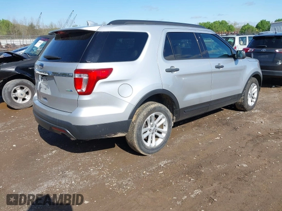 2017 Ford Explorer with VIN 1FM5K8BH3HGC51448, listed as a IAAI auction lot 41961380 with 102,496 mi miles and . Bid and sale history available at carsss.com. Image 4.